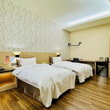 Yu Chun Hotel Taichung Exterior photo