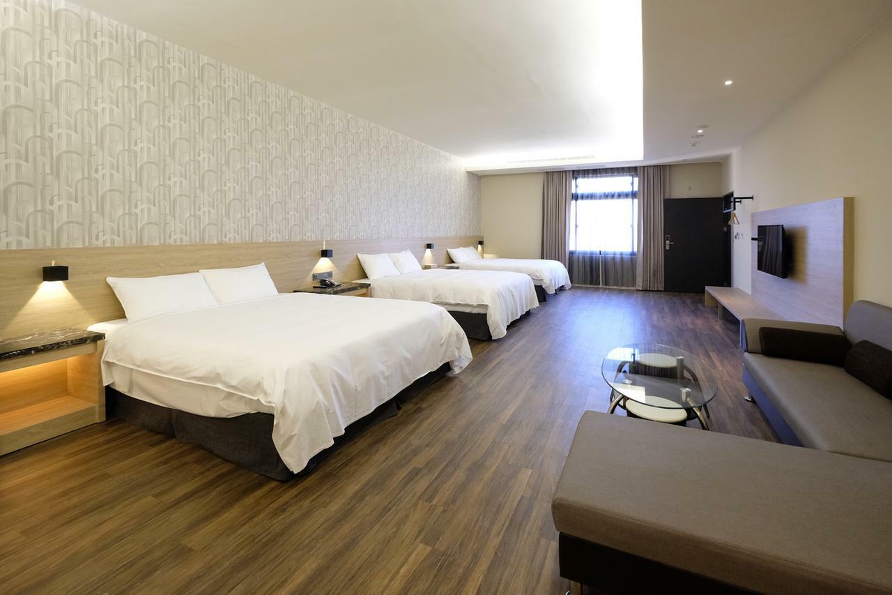 Yu Chun Hotel Taichung Exterior photo