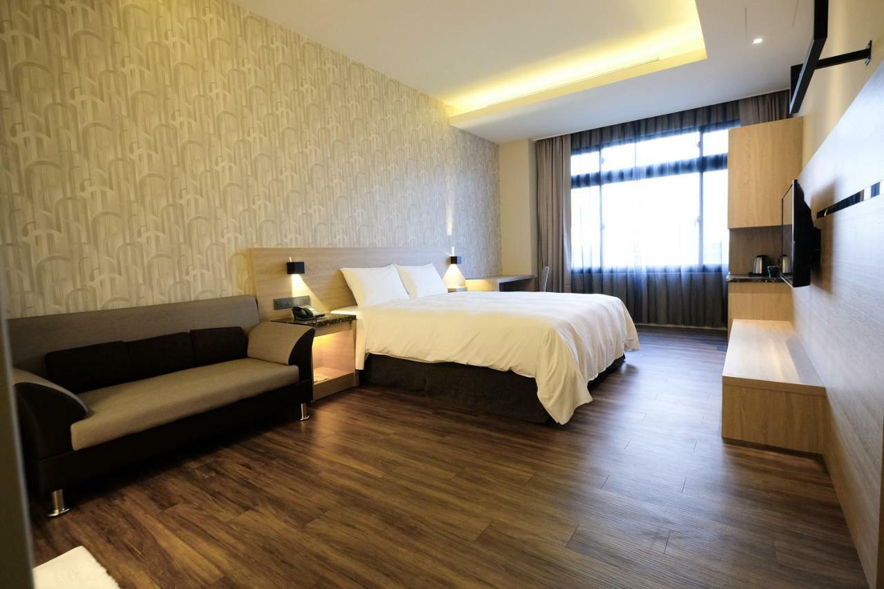 Yu Chun Hotel Taichung Exterior photo